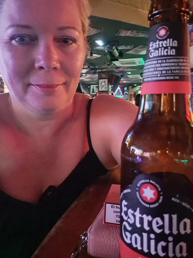 Jamie Sequeira_HeartBreak_Aguadulce_review