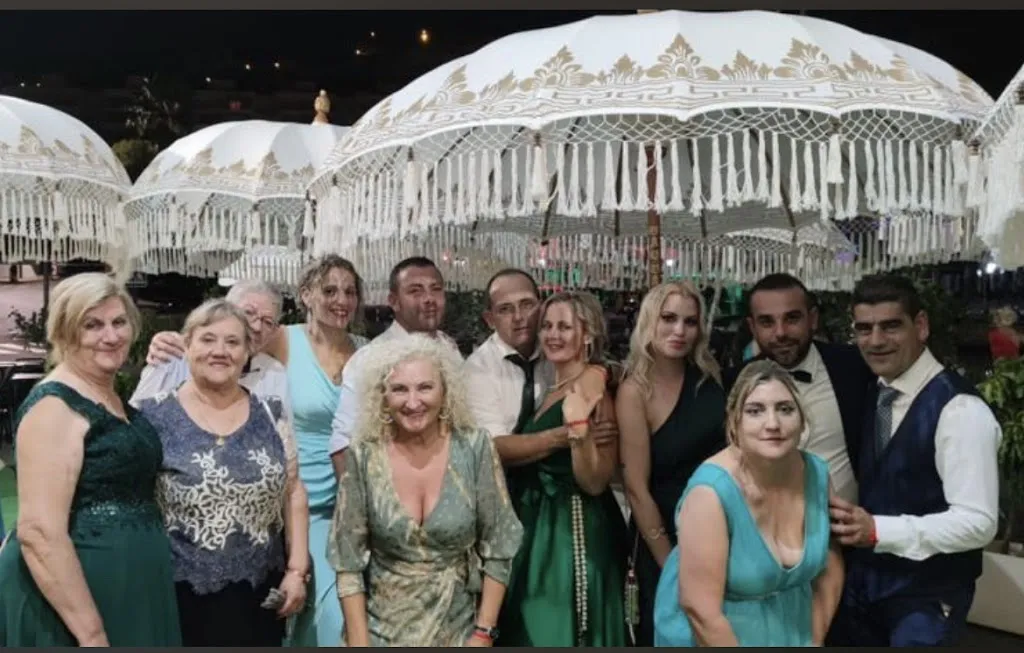 MAR ESCUDERO RODRIGUEZ_Mar de Coral_Aguadulce_review