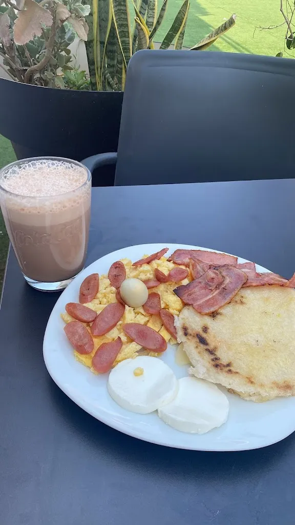 Entre amigos_Aguadulce_slider_image_2