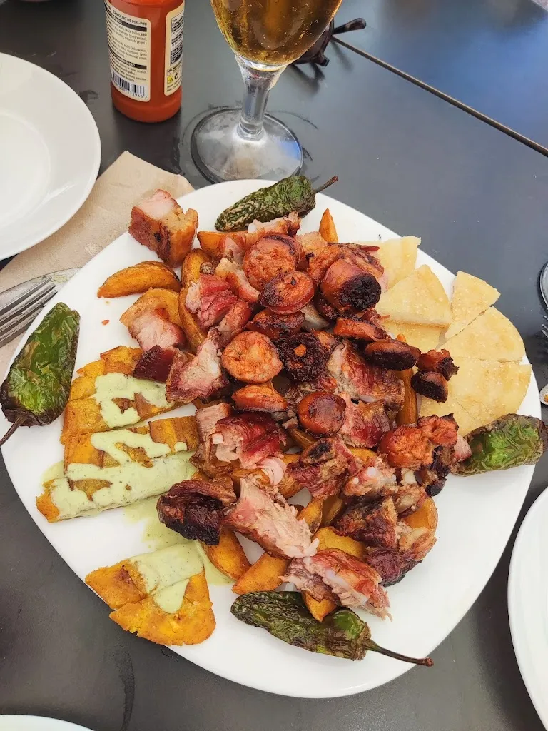 Entre amigos_Aguadulce_slider_image_3