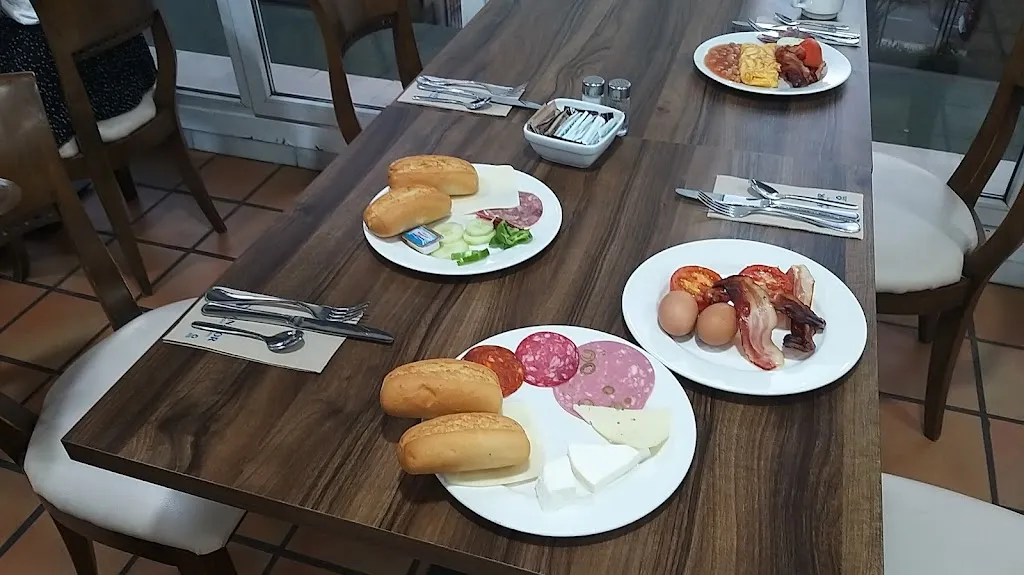 Dzintars Vectirans_la santa aguadulce_Aguadulce_review