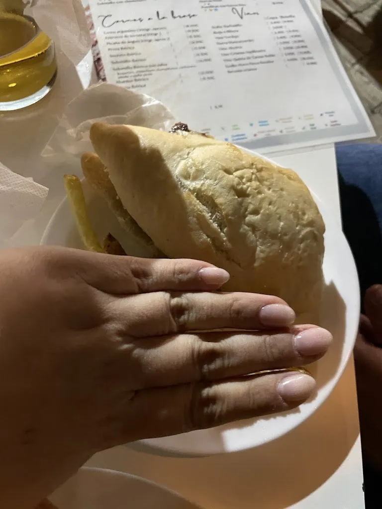 María Ávila_Abacería Marisquería Santa Marta_Alcalá de Guadaira_review