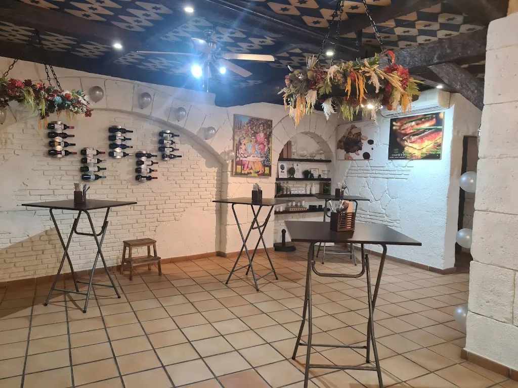 Vinacoteca ssentidos restaurant in Alcalá de Guadaira