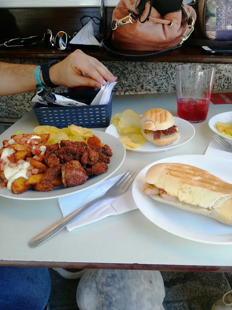 Beatriz Portillo Gomez_¡Ay oma'! Bar de Tapas_Alcalá de Guadaira_review