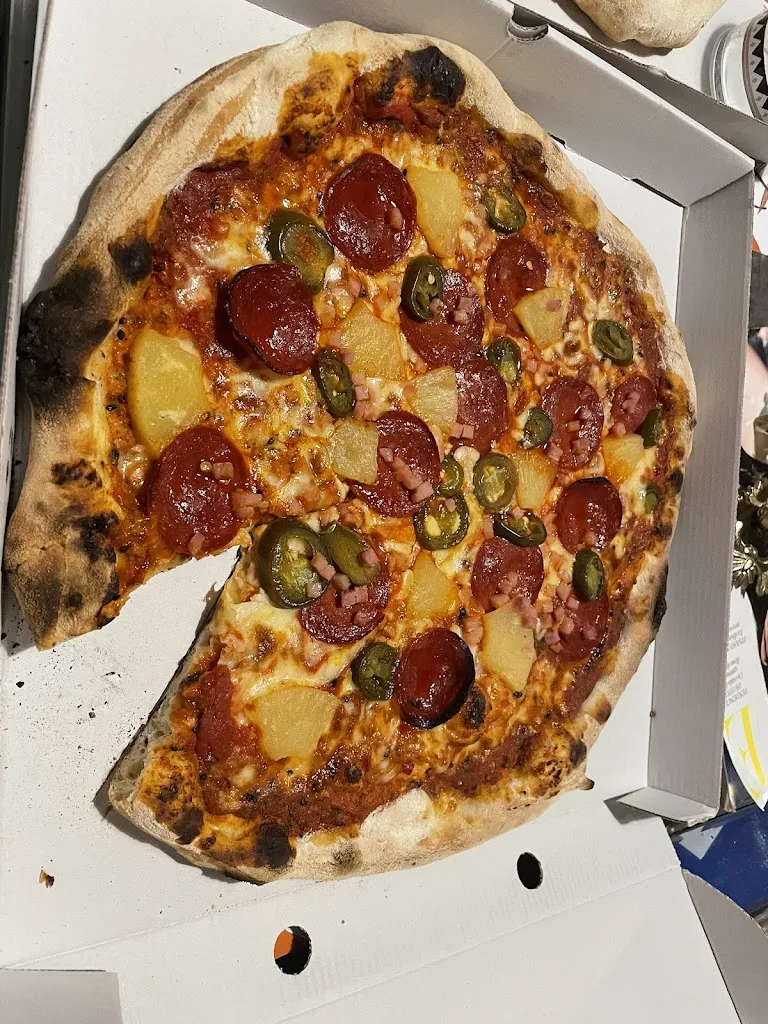 Alejandro Bryant_Independent Pizza Company_Alcalá de Guadaira_review