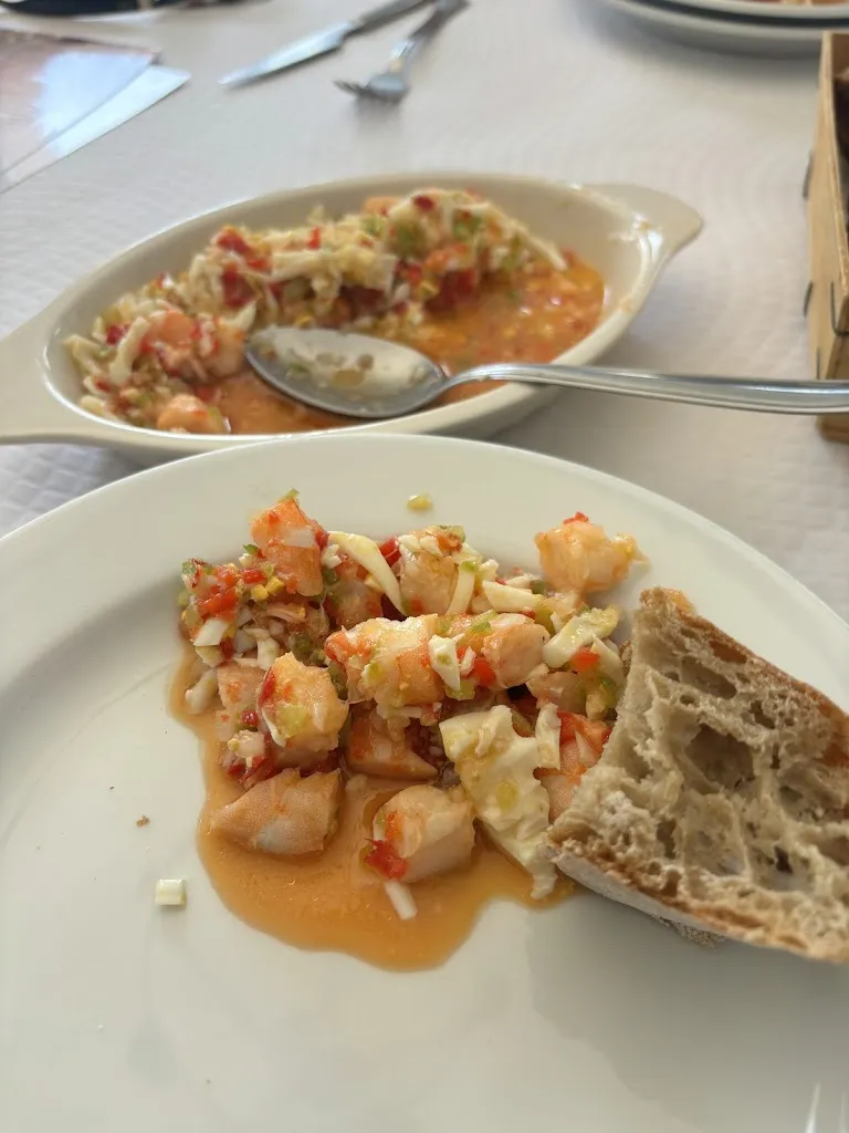 Jeff & Jo Hunter_cafe bar xouba_Carnota_review