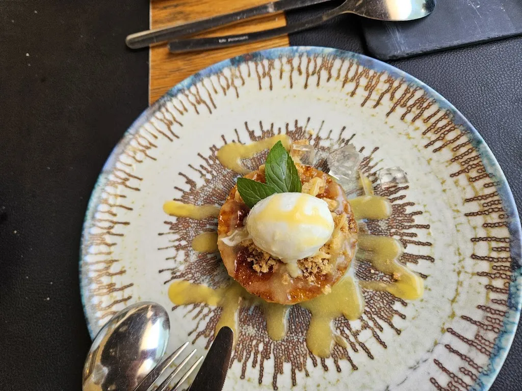 Светлана Фурс_Restaurante Cuatro Hojas (by Juanjo Carabajal)_Almería_review