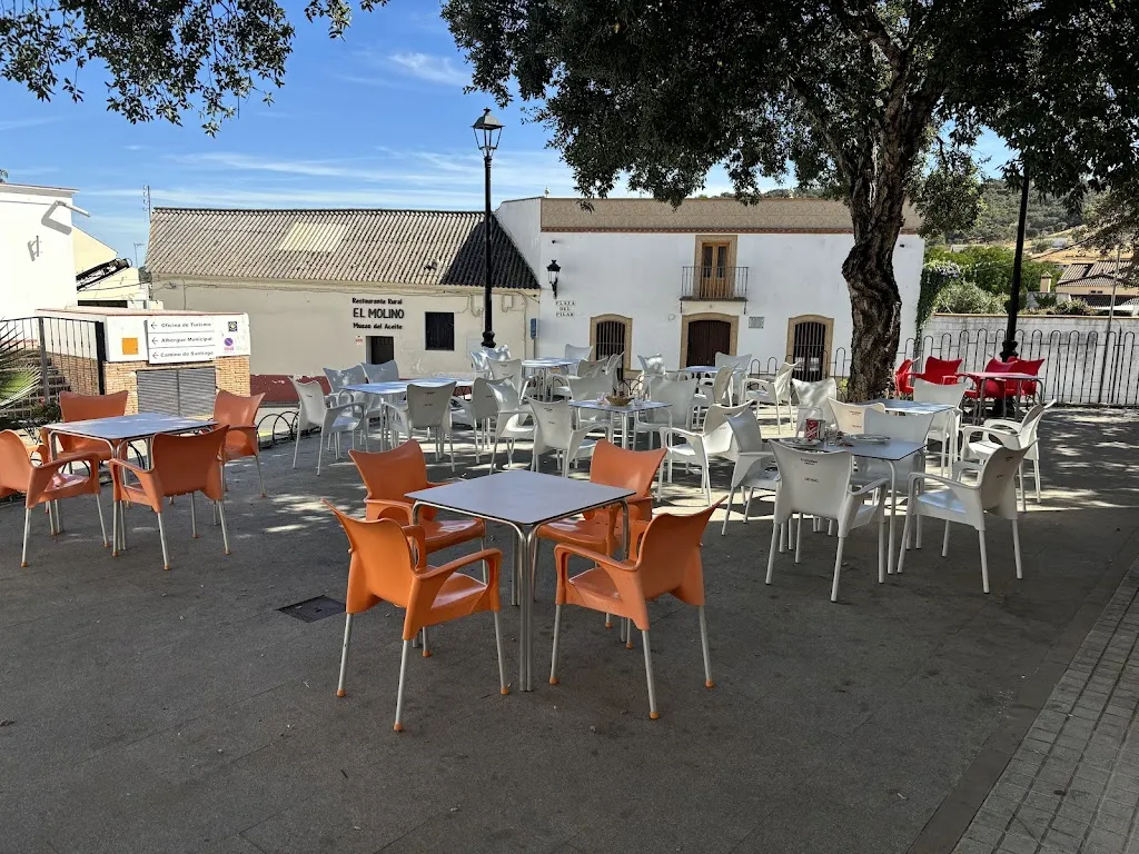 Restaurante La Muralla restaurant in Almadén de la Plata