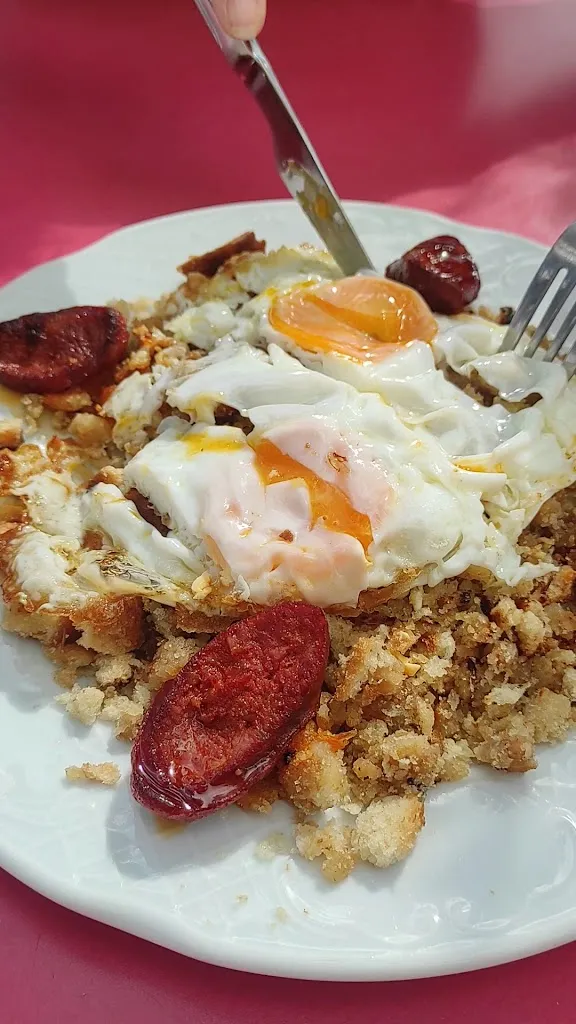 Restaurante La Muralla_Almadén de la Plata_slider_image_2