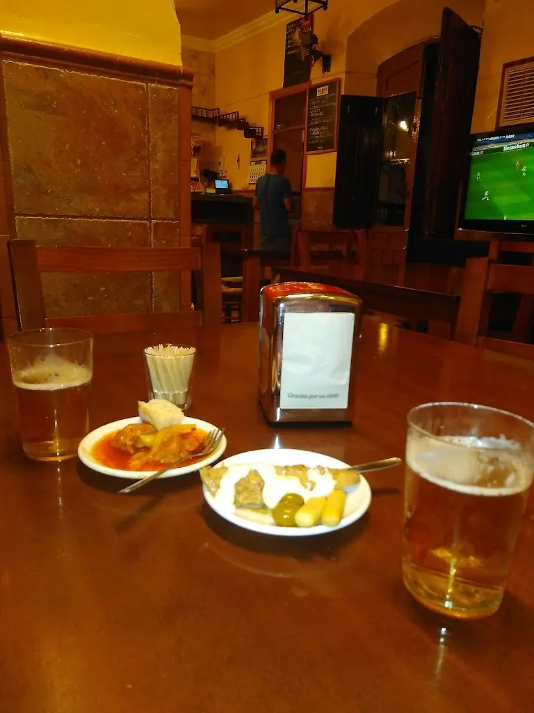 Menu_Bar Antonino_Almadén de la Plata_image_4