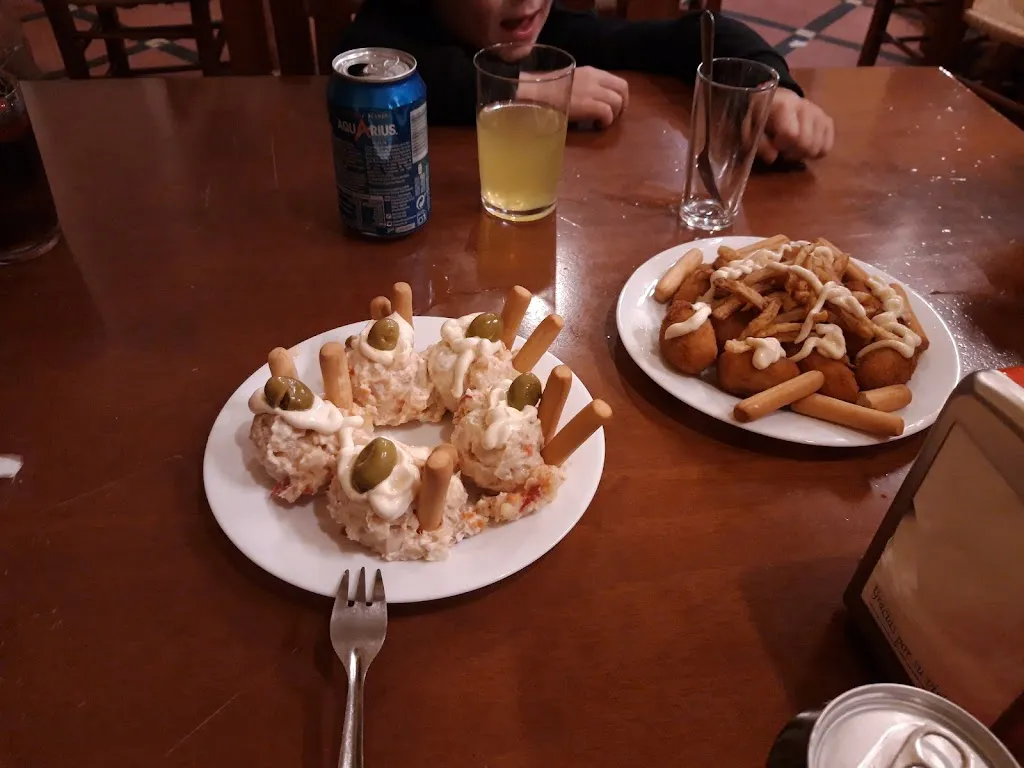 Menu_Bar Antonino_Almadén de la Plata_image_6