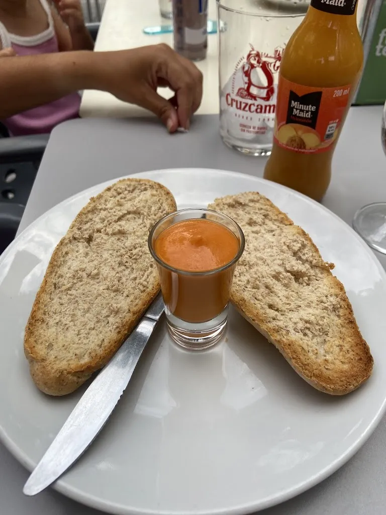 Jeremías González Lorenzo_Bar restaurante Sabores_Algaba La_review