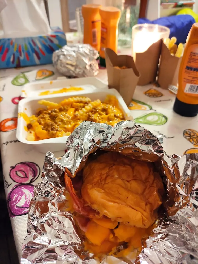 Menu_Lucky's burger_Algaba La_image_7