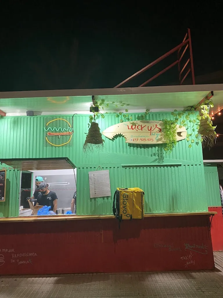 Y G_Lucky's burger_Algaba La_review