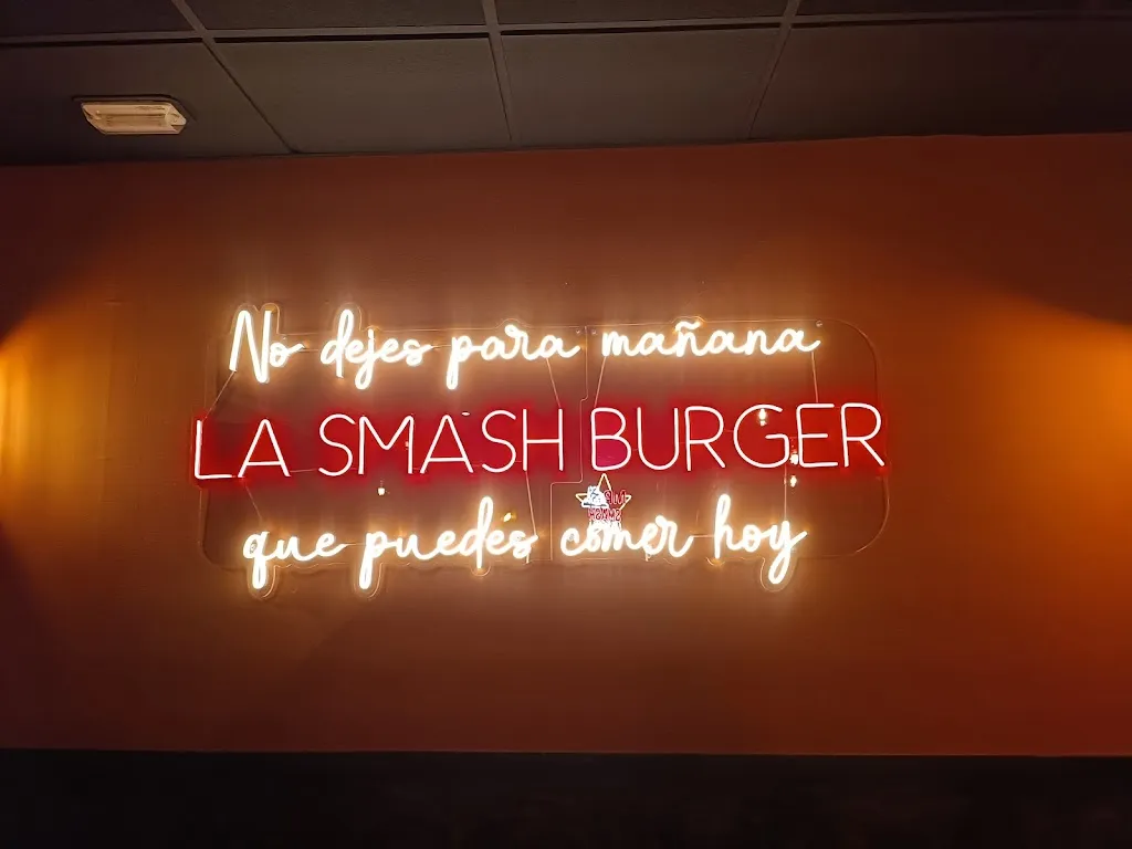 Luis Ojeda Duque_Mundo Pizza_Algaba La_review