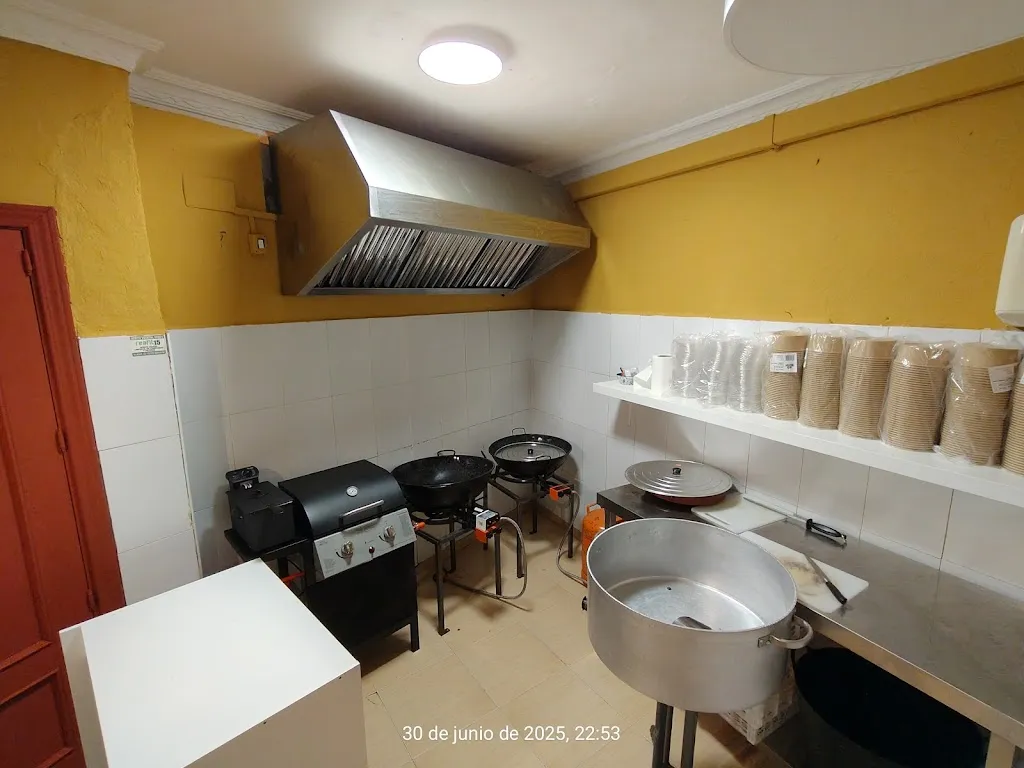 Chicharroneria La Real restaurant in Algaba La