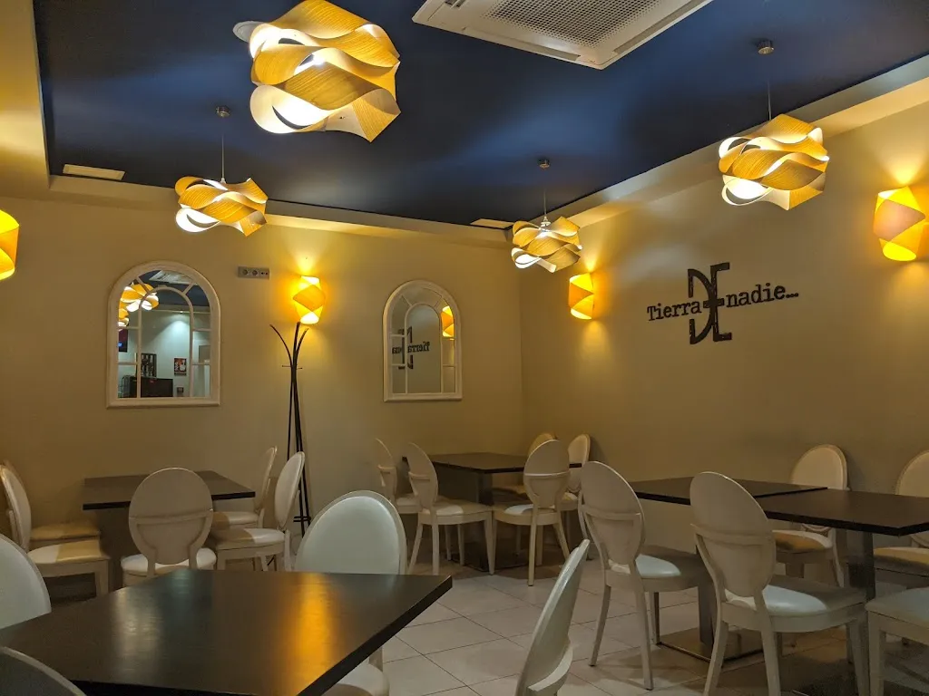 Restaurante Tierra de Nadie_Almería_slider_image_1