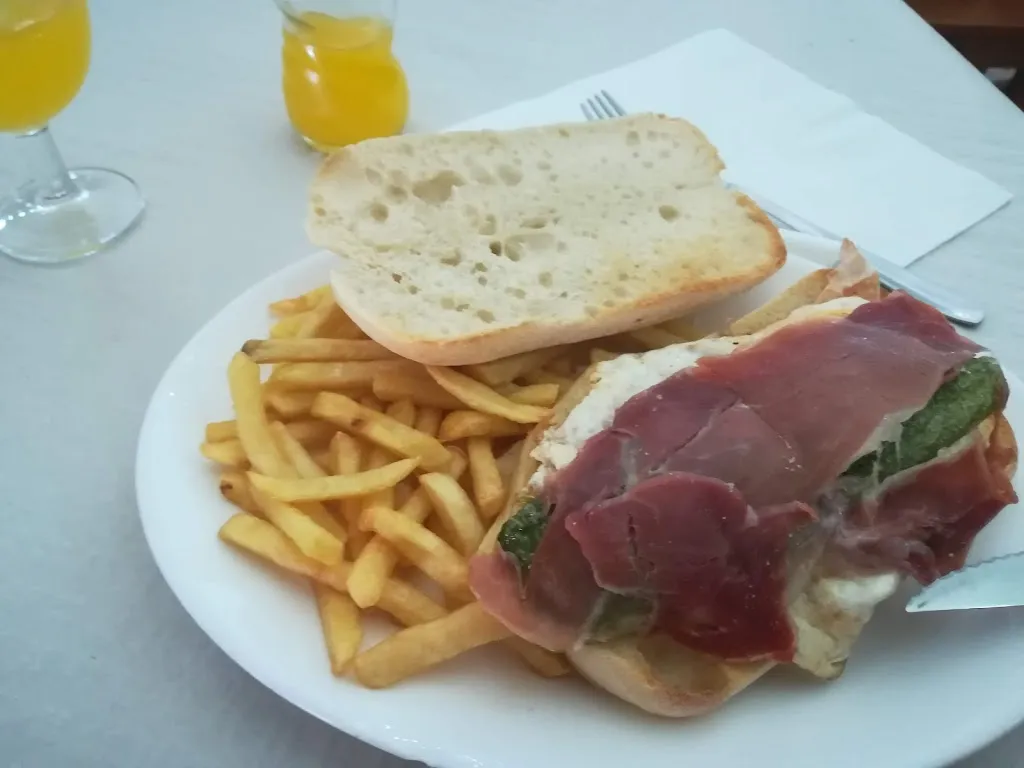 Menu_Cafeteria-Restaurante Los Arcos_Aznalcóllar_image_6