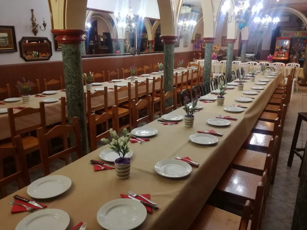 Cafeteria-Restaurante Los Arcos_Aznalcóllar_slider_image_1