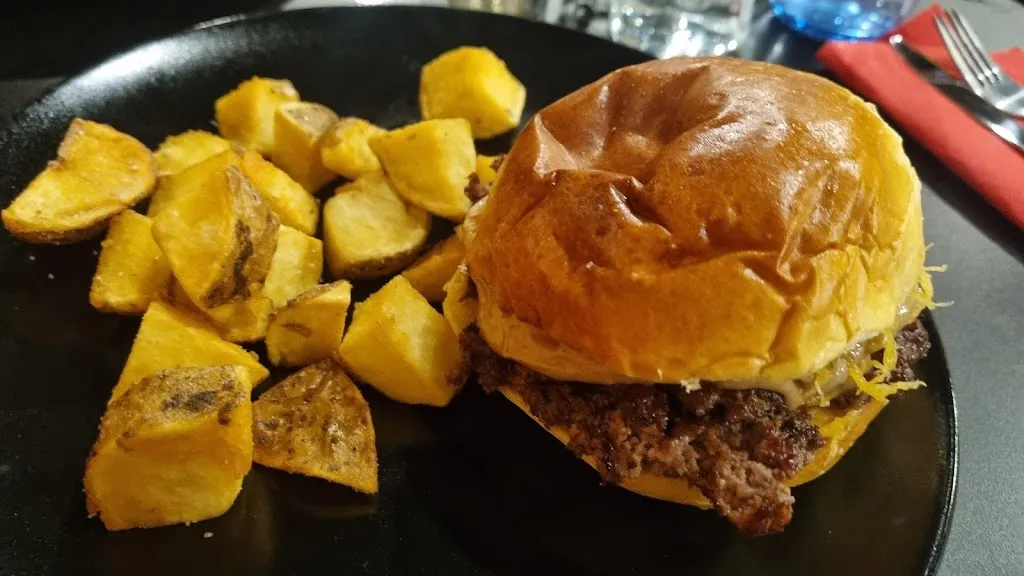 Laura GE_Smoked Burger_Arahal_review