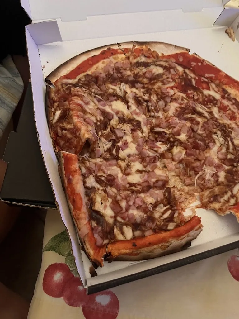 Laura Martinez Gonzalez_Pizzpollo_Arahal_review