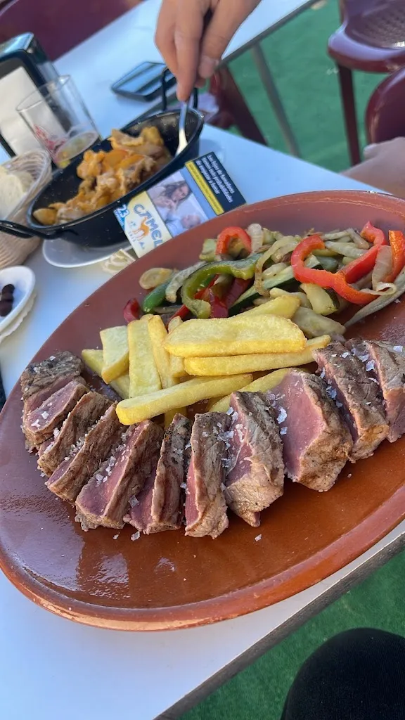 Restaurante Mesón Los Alberos_Arahal_slider_image_1