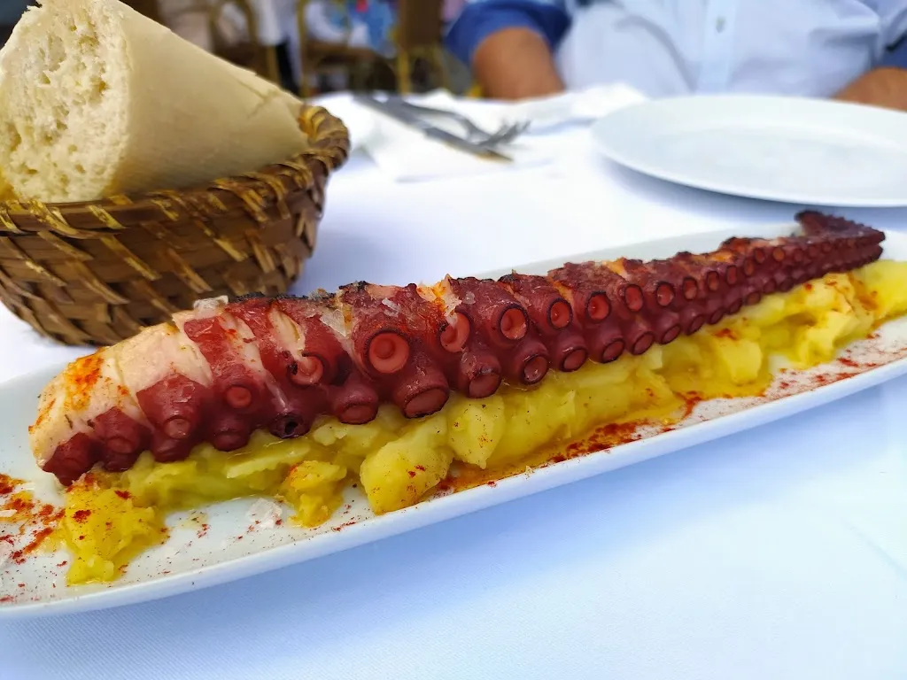 Restaurante la Bodega_Badolatosa_slider_image_2