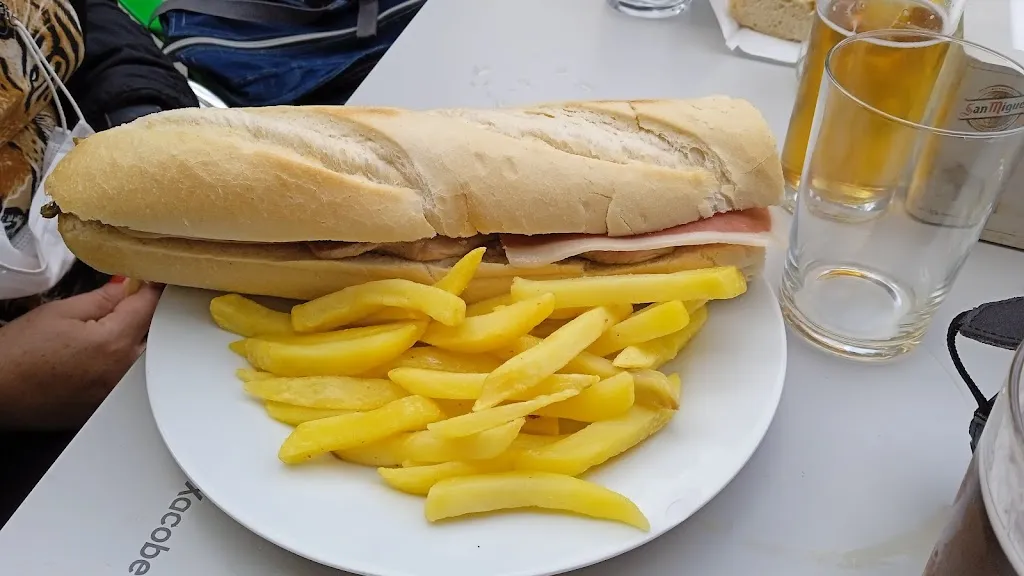 Restaurante Los Leones_Badolatosa_slider_image_2