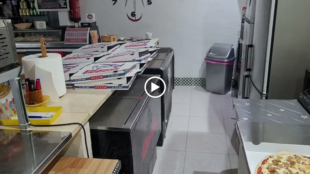 Pizzeria artesana LUIGI_Badolatosa_slider_image_2