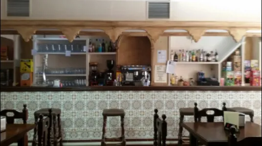 Bar Los Meones restaurant in Badolatosa