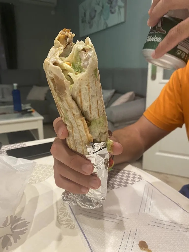 antonia diaz_Benacazon Döner Kebab y pizzeria_Benacazón_review