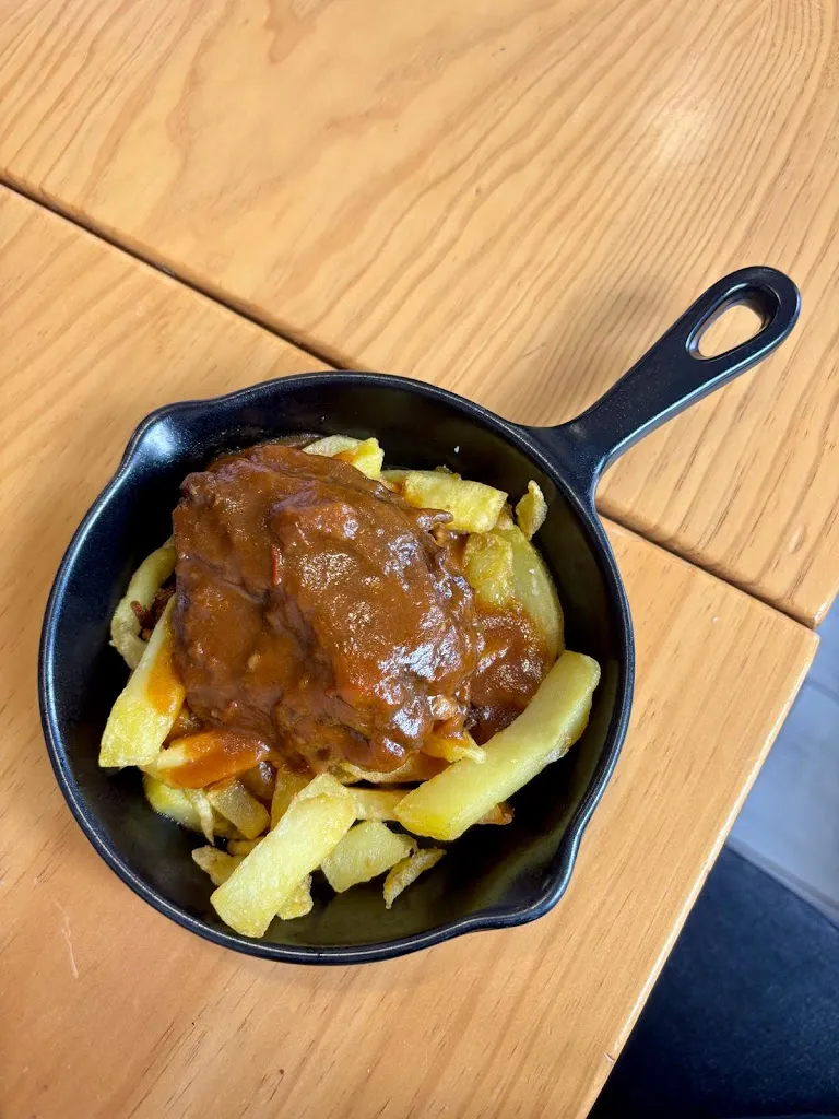 Pedro José Pérez Romero_Ochentaytres Brenes_Brenes_review