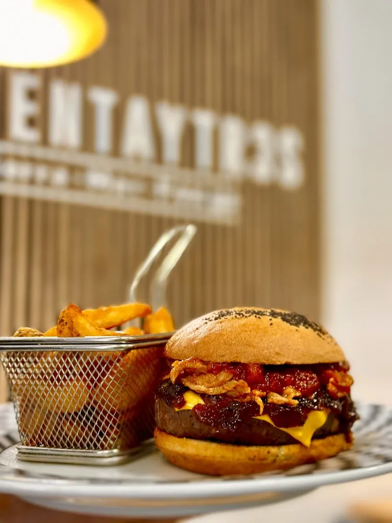 Ochentaytres Brenes_Brenes_slider_image_3