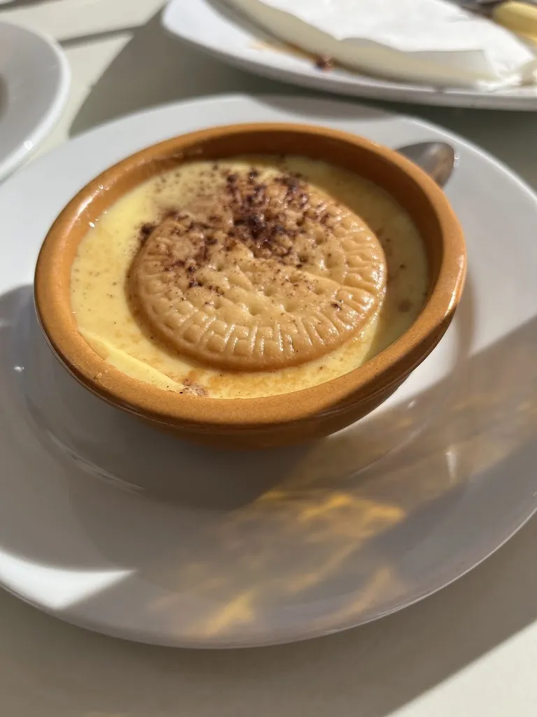 mariam muñoz_MESON EL CAMINO BRENES_Brenes_review