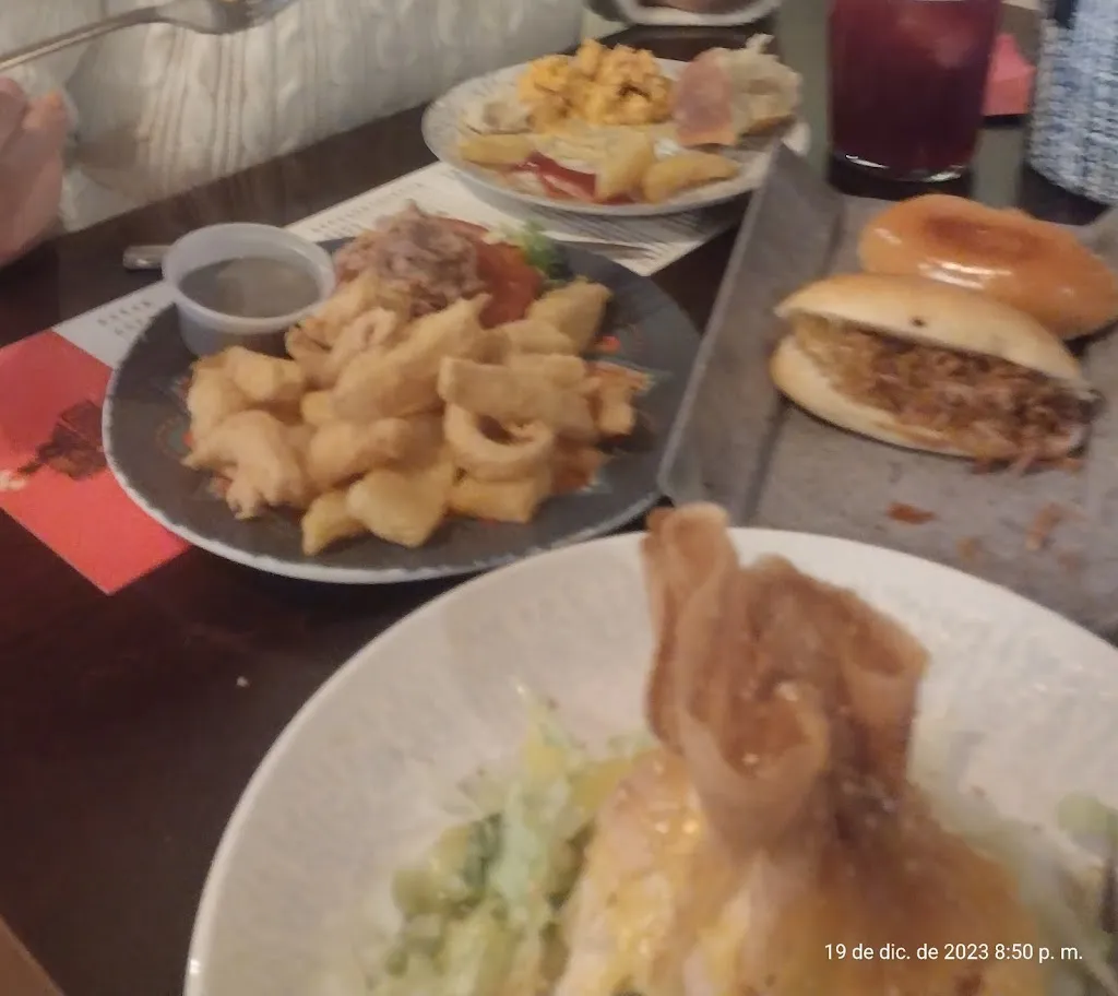 jackie Leon_Locomotora Restaurant&Grill_Brenes_review