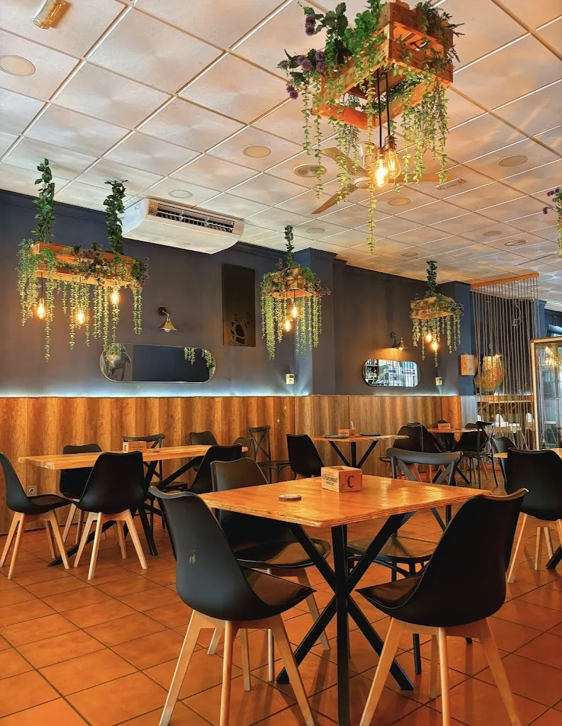 Bar Restaurante Nuevo Chato restaurant in Brenes