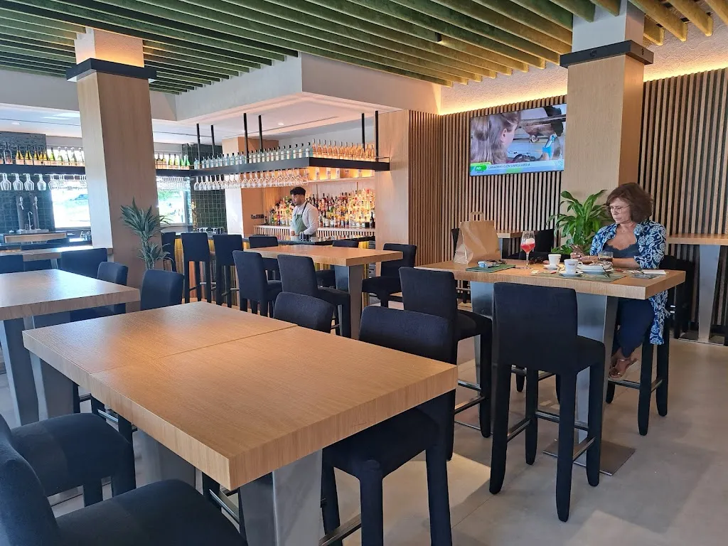 Restaurante Monte Tradición Bormujos_Bormujos_slider_image_2