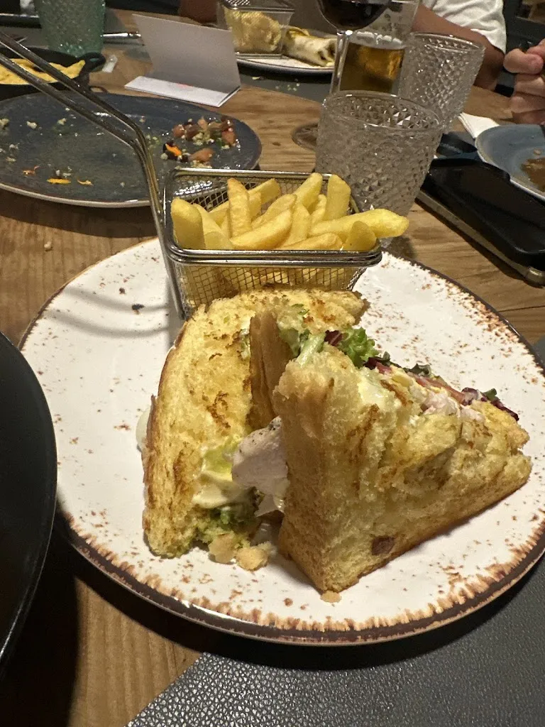 Rocio Perez Flores_Palapa Nuï_Bormujos_review