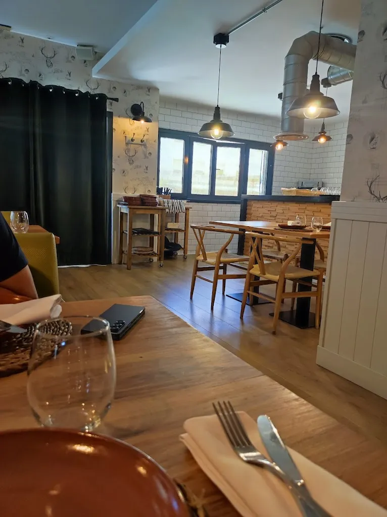 VAKUM Restaurante - Carnes a la piedra_Bormujos_slider_image_3