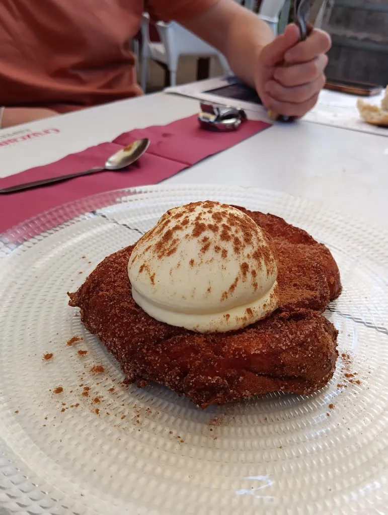 juliana harris_BODEGA SIMEÓN - Arroces en el Aljarafe, Migas y Platos caseros para Comer en Bormujos_Bormujos_recensione