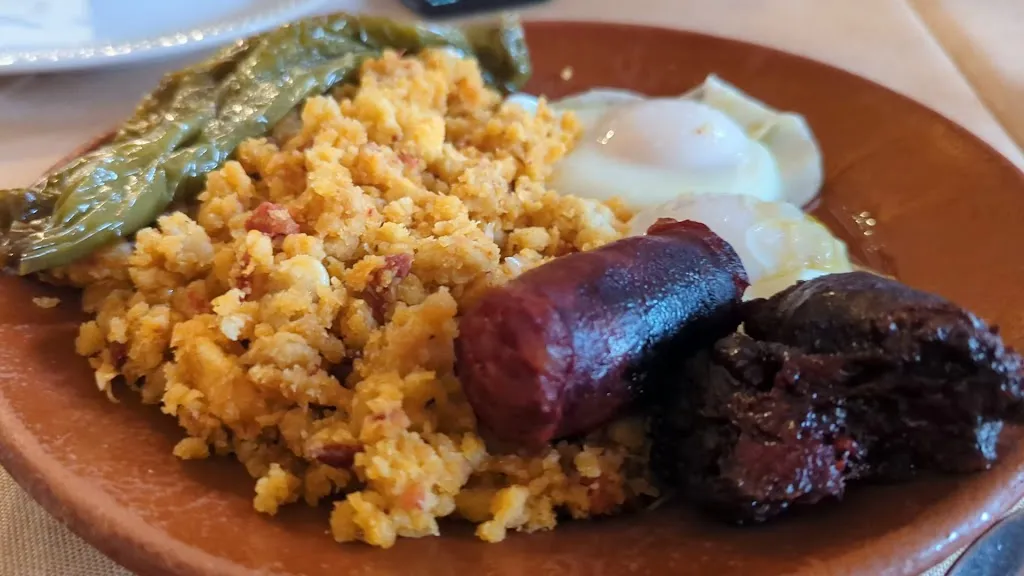 BODEGA SIMEÓN - Arroces en el Aljarafe, Migas y Platos caseros para Comer en Bormujos_Bormujos_slider_image_2