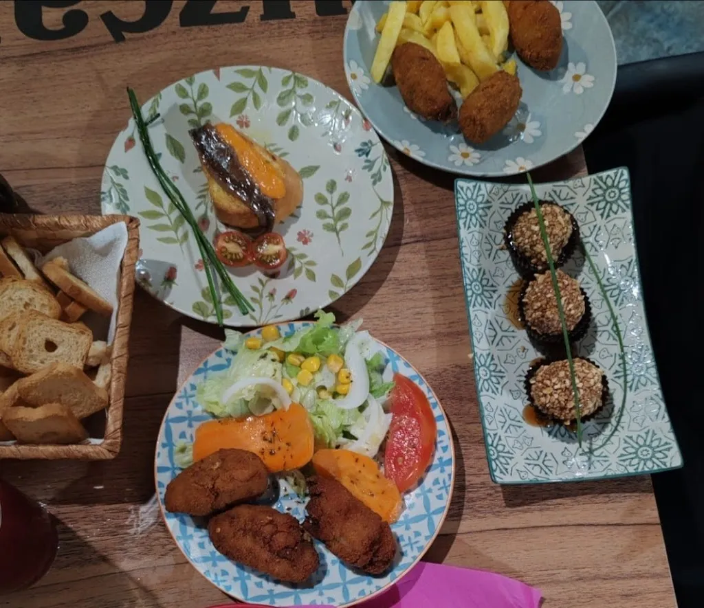 M.R_Kampus Fusion Tapas_Bormujos_review