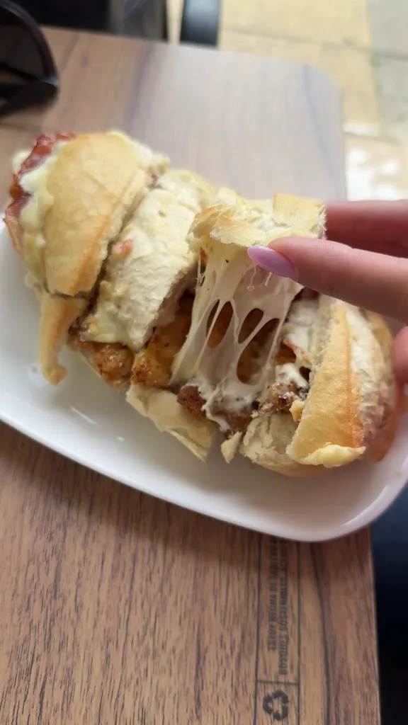 Carmen Rodríguez_Bocatería El Antonio_Bormujos_recensione