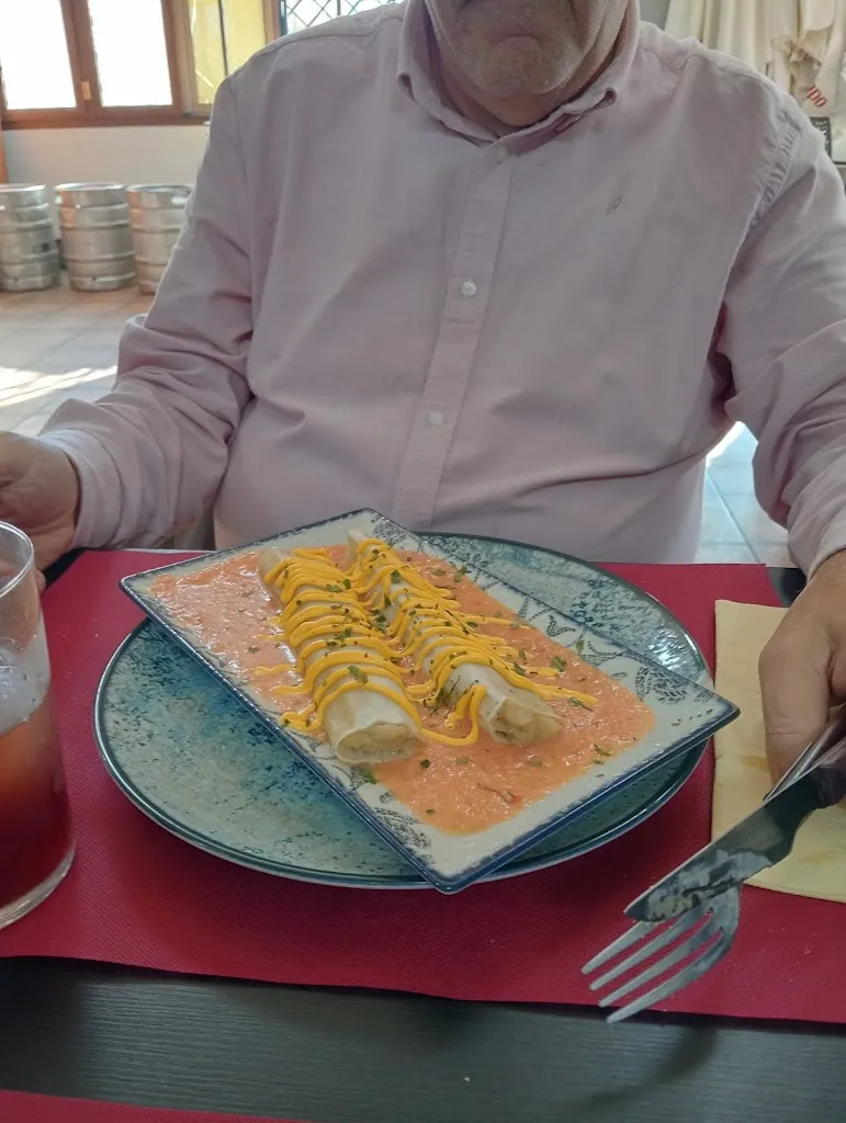 Emilse Paola Salice Singh_Beluche Café-Bar_Burguillos_review