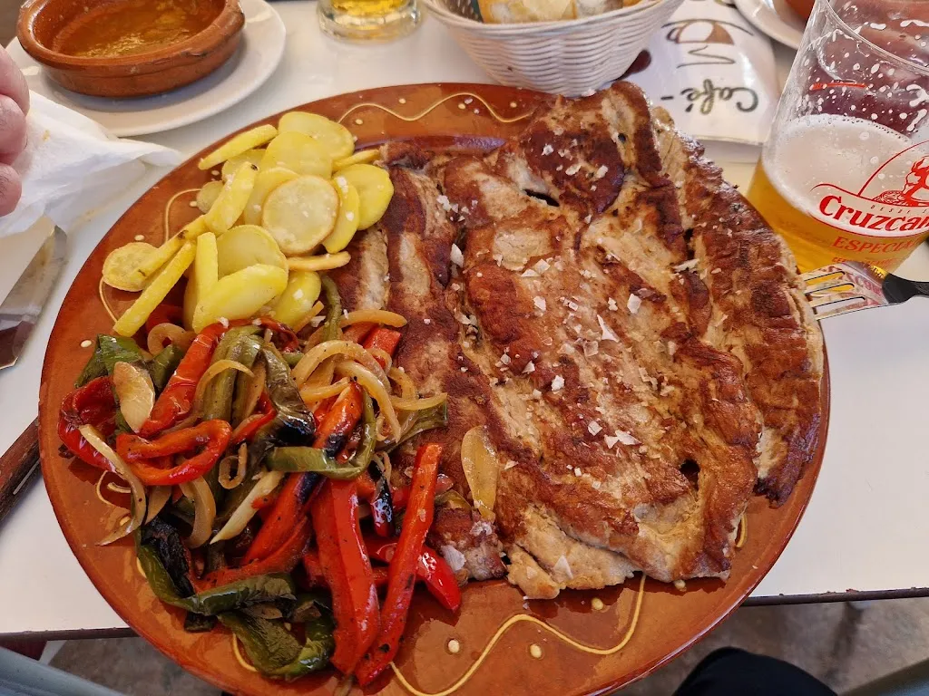 Jesús. M_Bar cafetería Doñana_Cañada Rosal_review