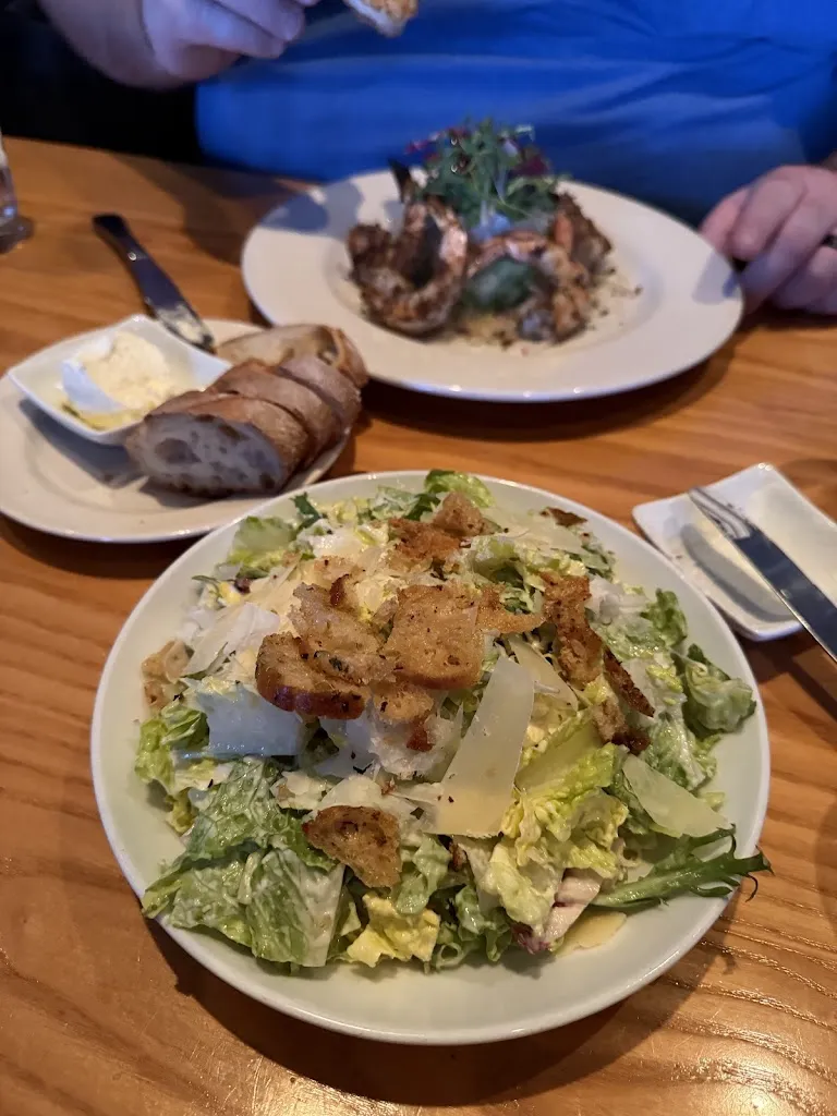 TrinaM_Roots Restaurant & Bar_Camas_review