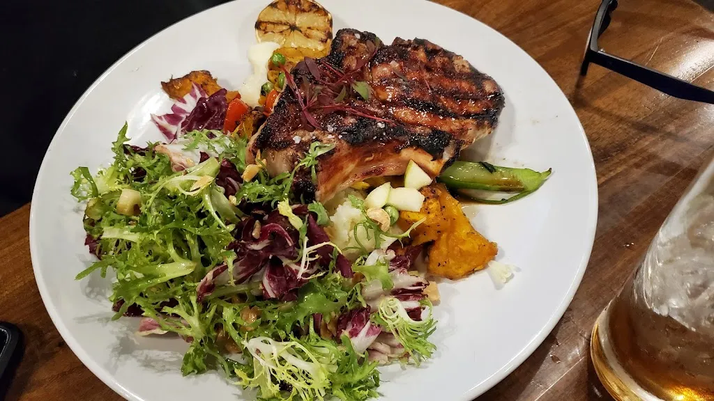 Menu_Hickory Restaurant + Bar_Camas_image_8