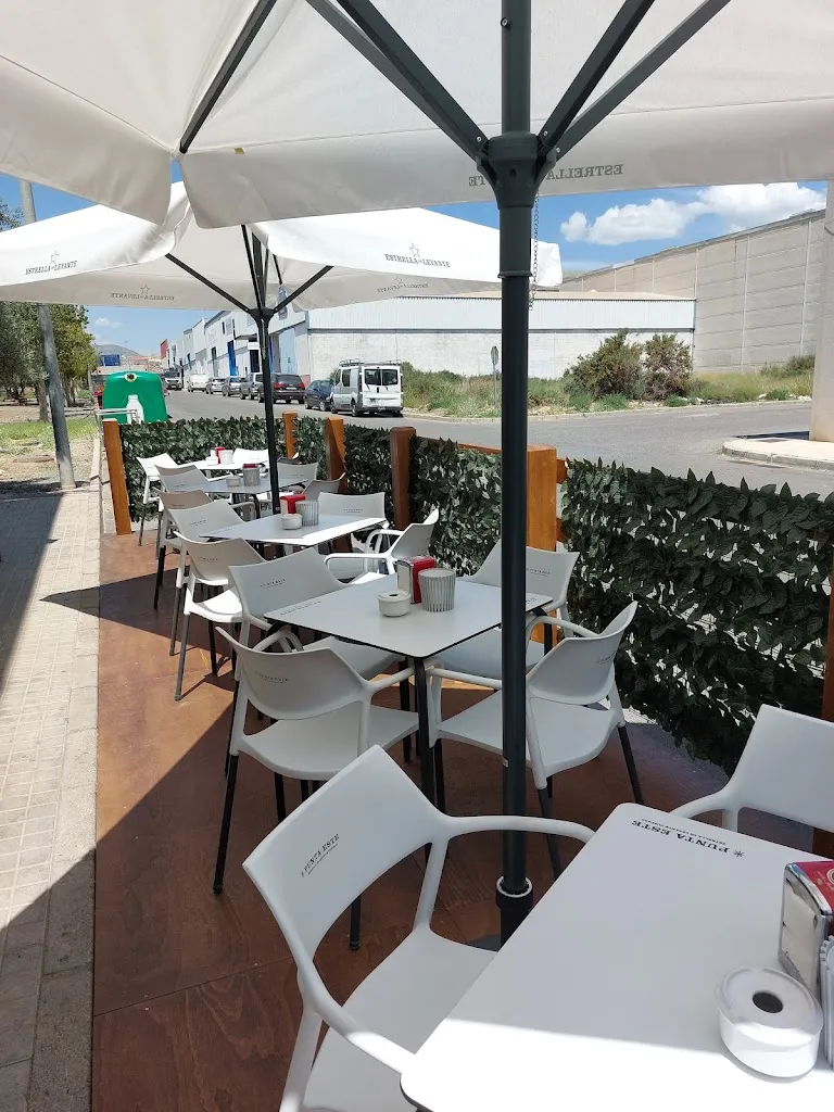 Café Bar La Cima_Benahadux_slider_image_1