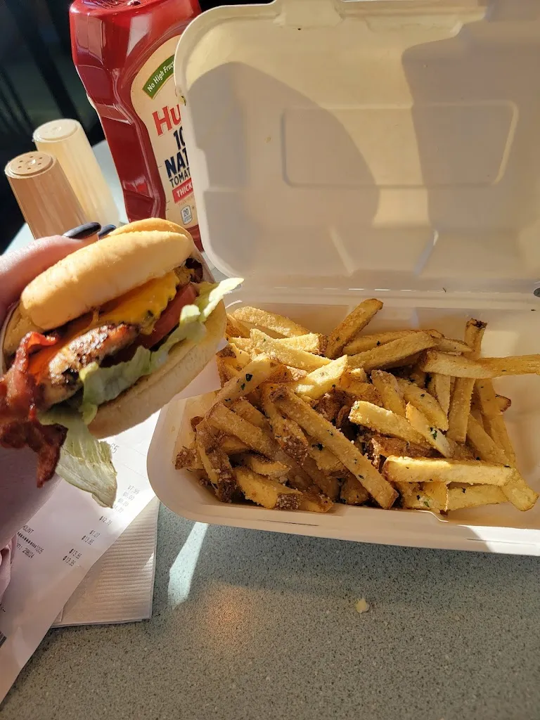 Menu_K&M Drive-In_Camas_image_9