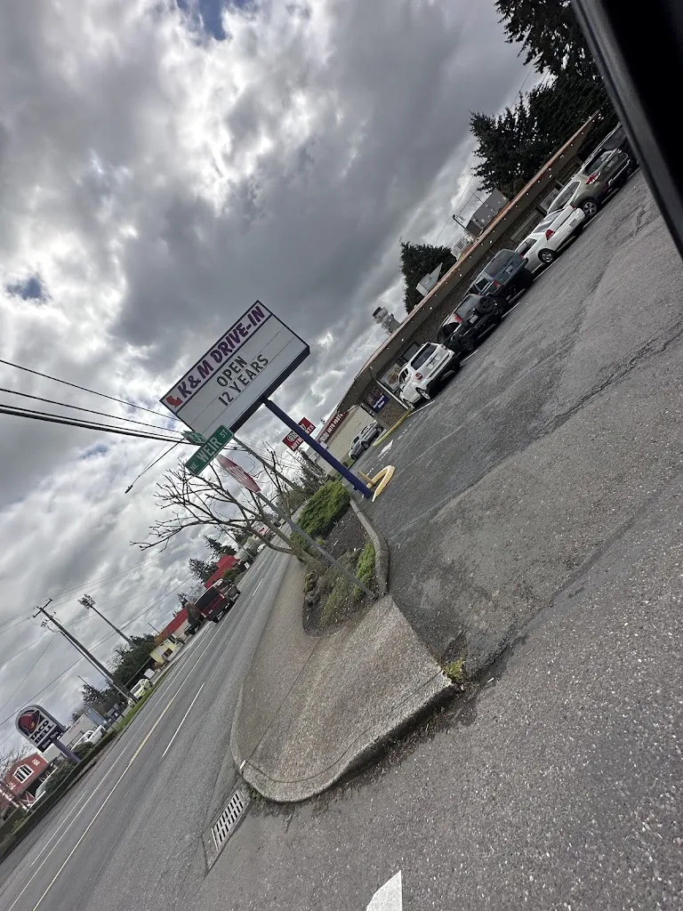 Jen L_K&M Drive-In_Camas_review